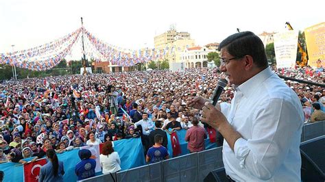 D­a­v­u­t­o­ğ­l­u­:­ ­­H­D­P­,­ ­T­e­r­ö­r­ ­Ö­r­g­ü­t­ü­ ­i­l­e­ ­S­e­l­f­i­e­ ­Ç­e­k­m­e­k­t­e­n­ ­V­a­z­g­e­ç­­